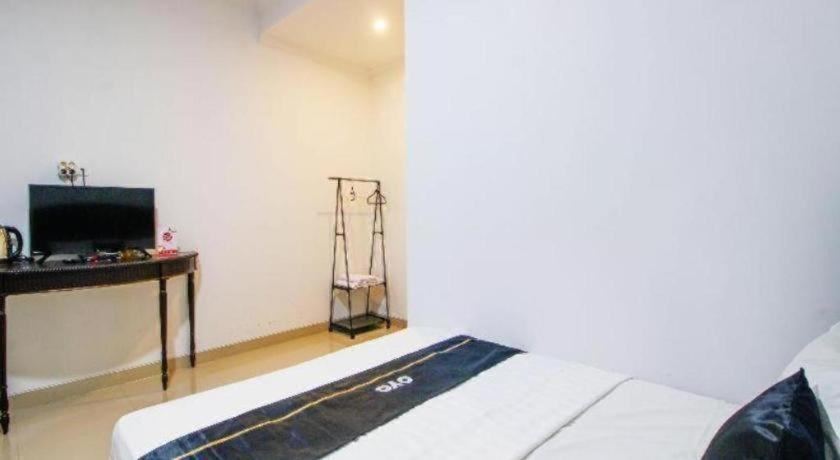 Collection O 91605 Nexdeco House Homestay Syariah Surakarta  Bagian luar foto